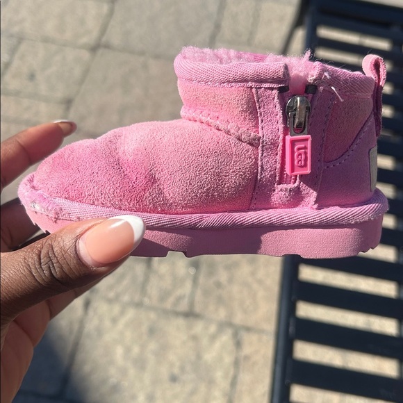UGG Baby punkSuede Baby Booties Size 6 - Picture 4 of 5